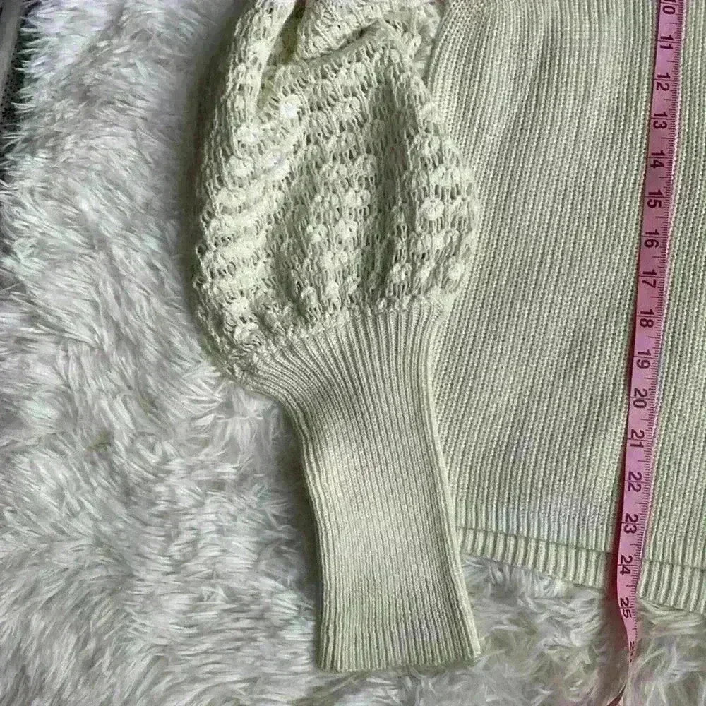 525 Women’s cream color sweater with crocheted poet sleeves. Size XL. - Picture 3 of 7
